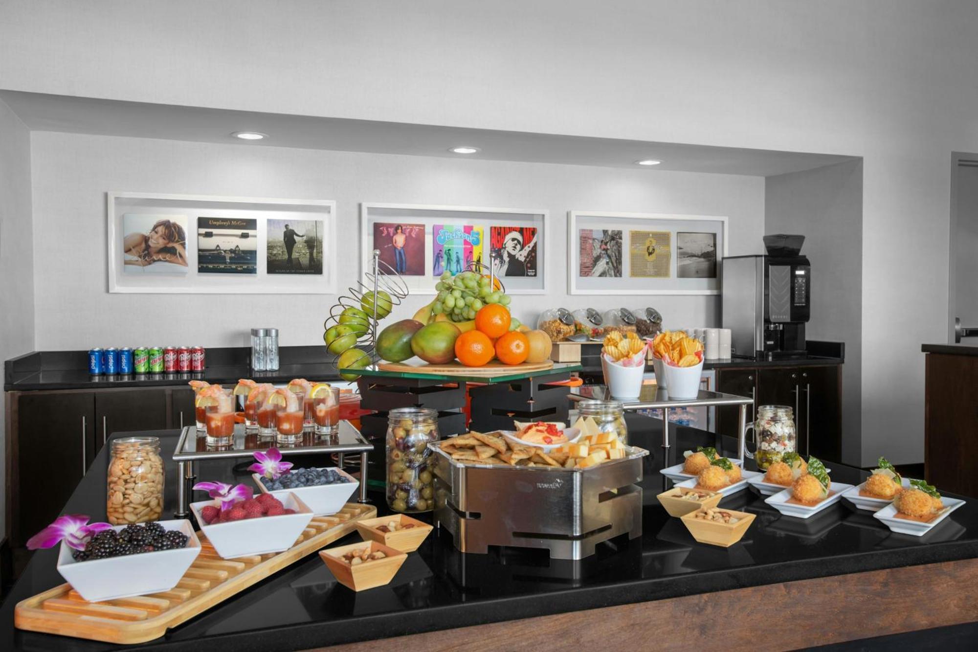 Renaissance Indianapolis North 4*