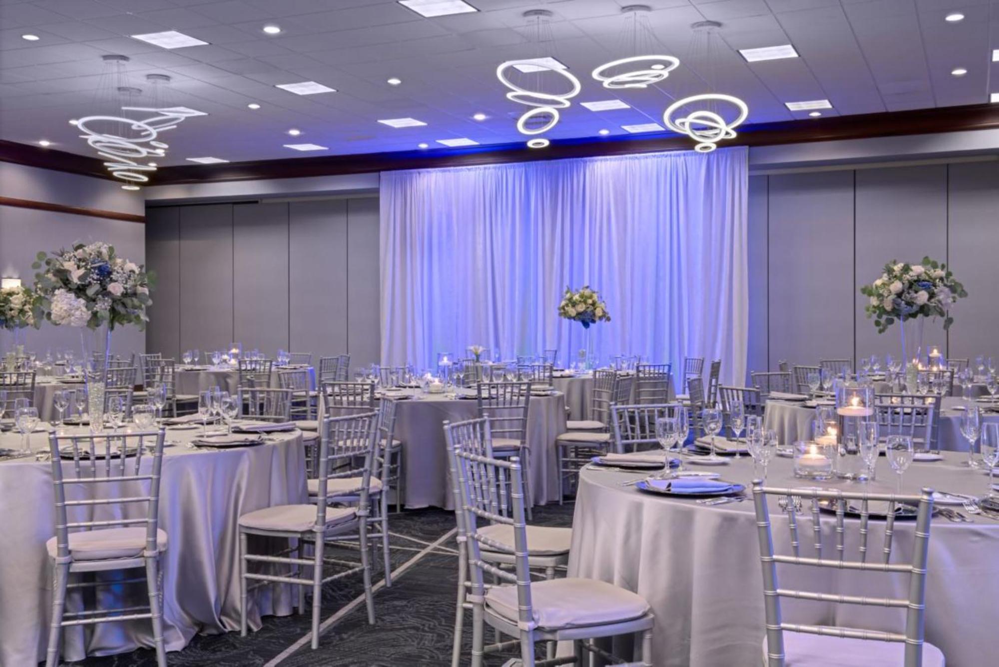 Renaissance Indianapolis North Hotel 4*